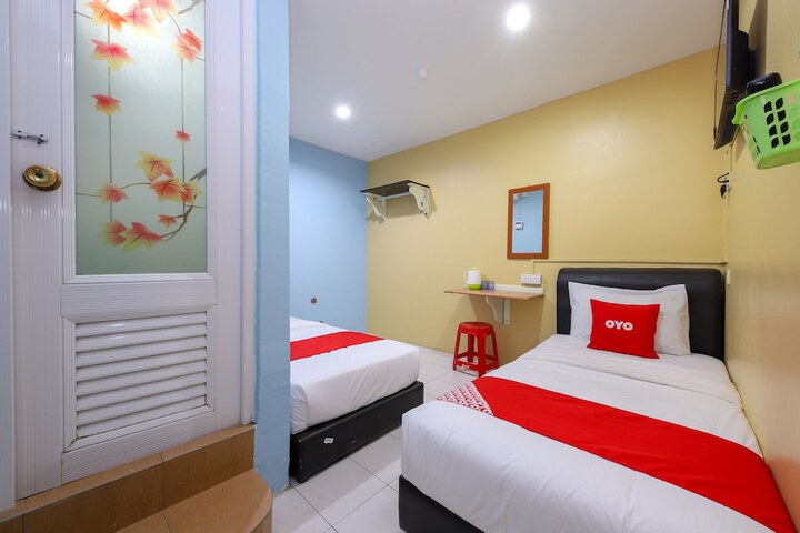 Room 18 of 33