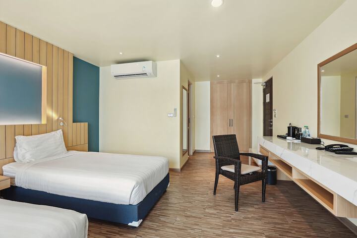 Room 16 of 48
