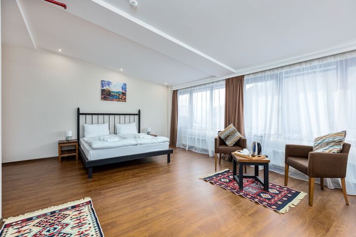 Room 9 of 31