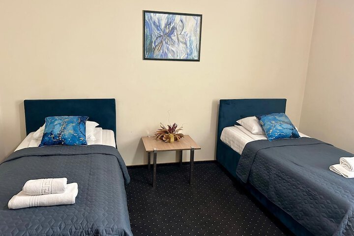 Room 28 of 60