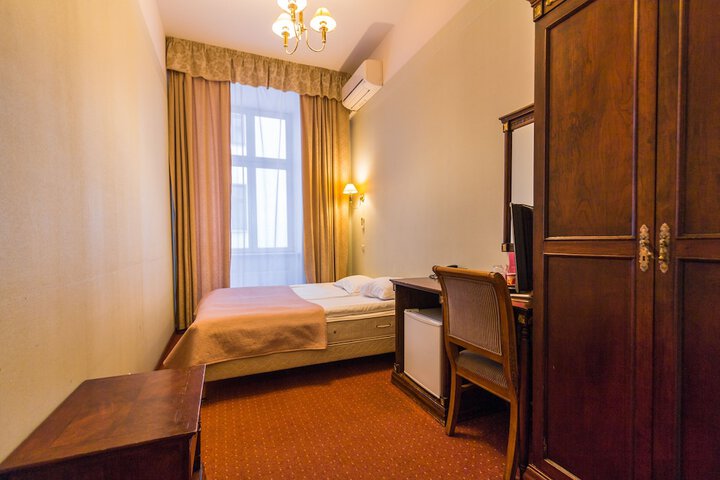 Room 15 of 131