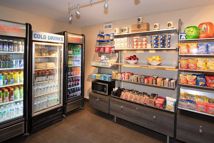 Snack bar