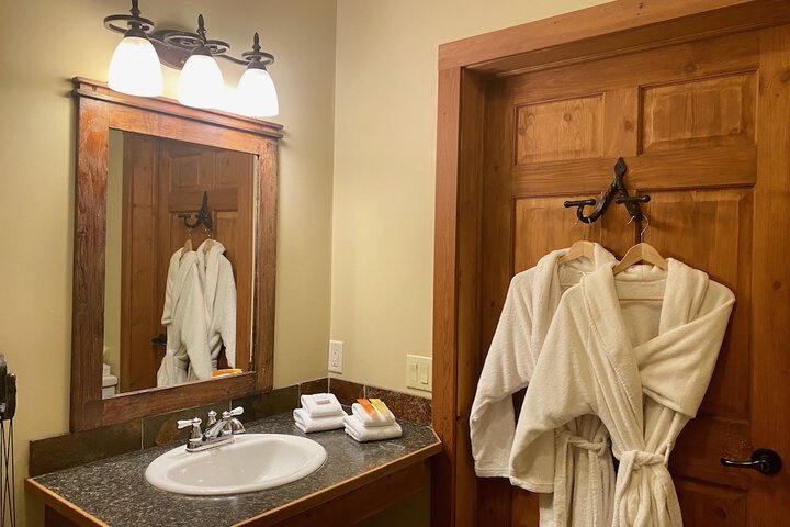 Room 14 of 28