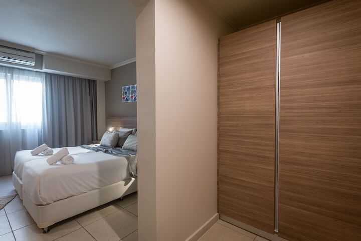 Room 54 of 236
