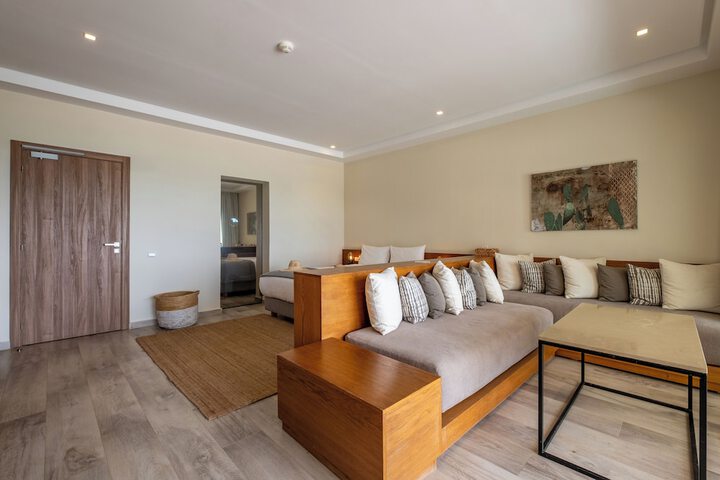 Room 14 of 73