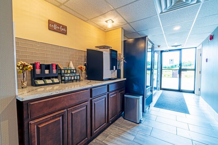 Breakfast/Coffee Service 17 of 34