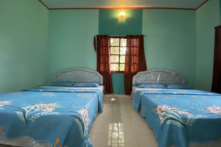 Room 4 of 11
