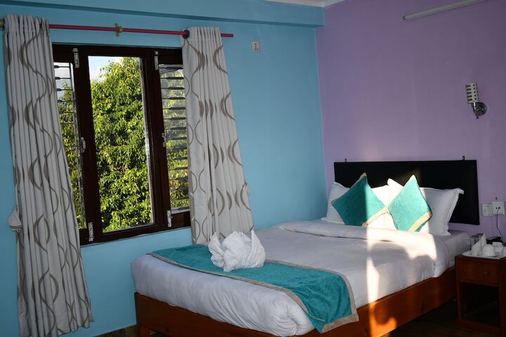 Room 2 of 16