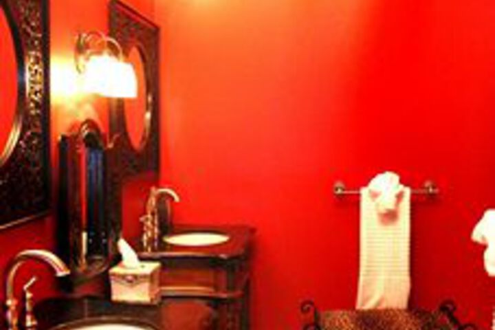 Room 4 of 18