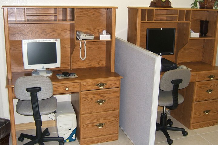 Business Center 36 of 39