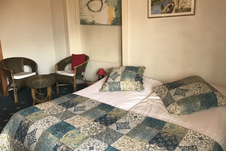Room 5 of 19