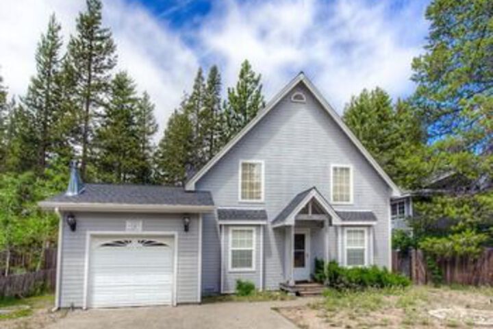 Lake Tahoe Cottage with Jacuzzi Hot Tub by RedAwning in South Lake Tahoe, CA