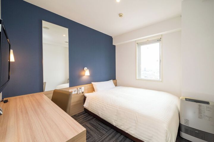 Room 4 of 31