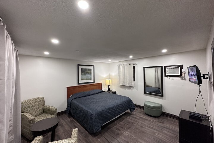 Room 17 of 29