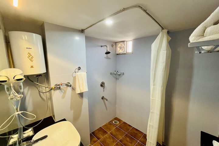 Room 44 of 67