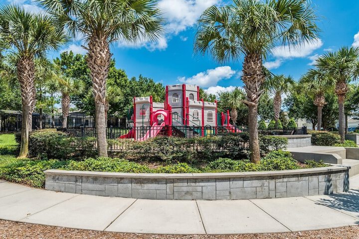 Property Grounds 36 of 43