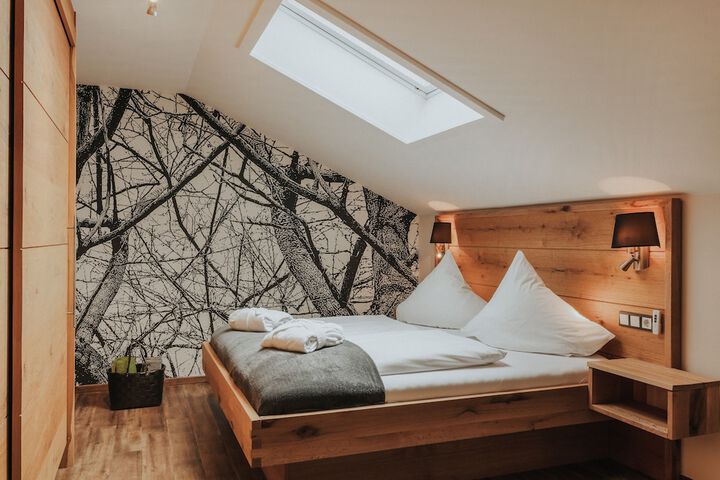 Room 27 of 75