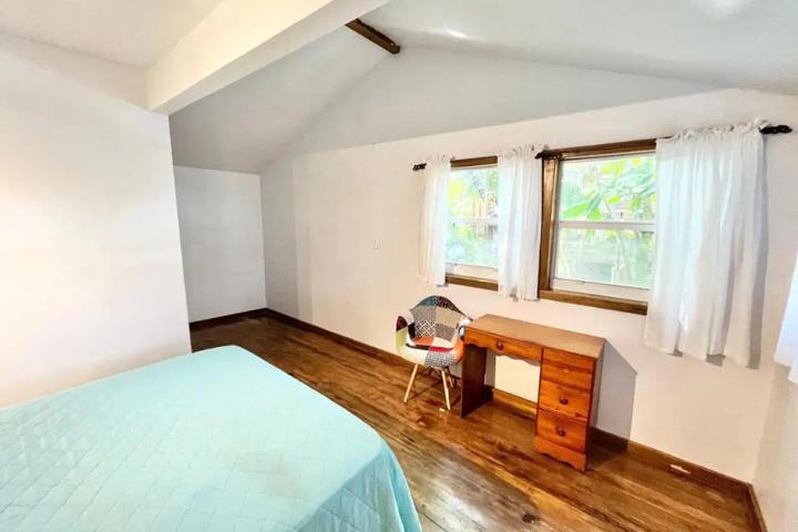 Room 4 of 24