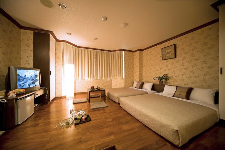 Room 4 of 54