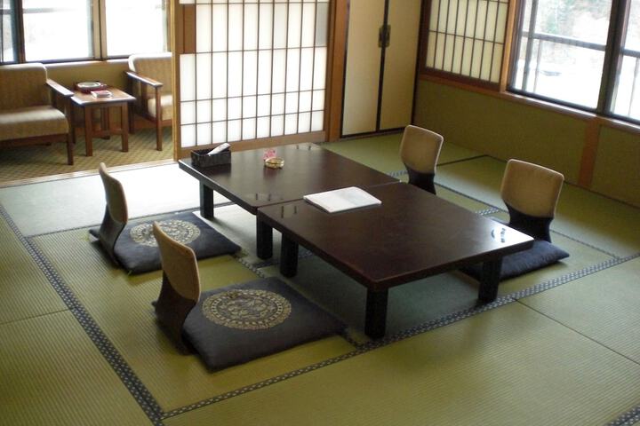 Room 23 of 64