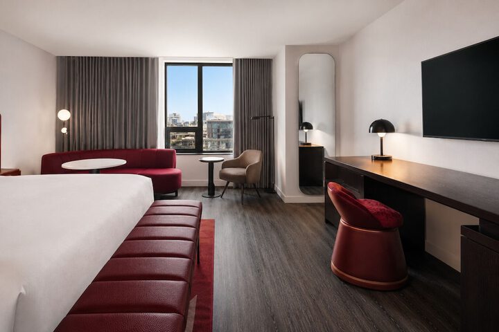 Room 2 of 6