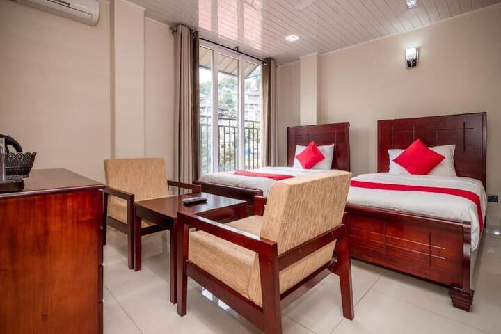 Room 10 of 25