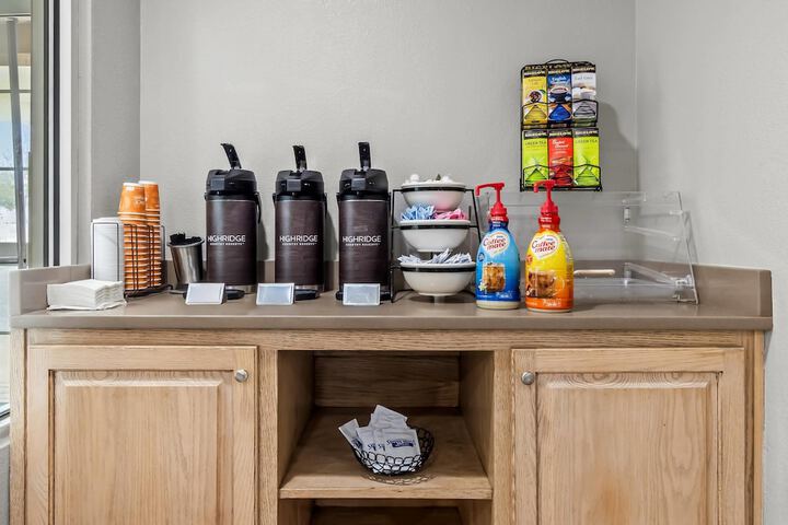 Breakfast/Coffee Service 55 of 64