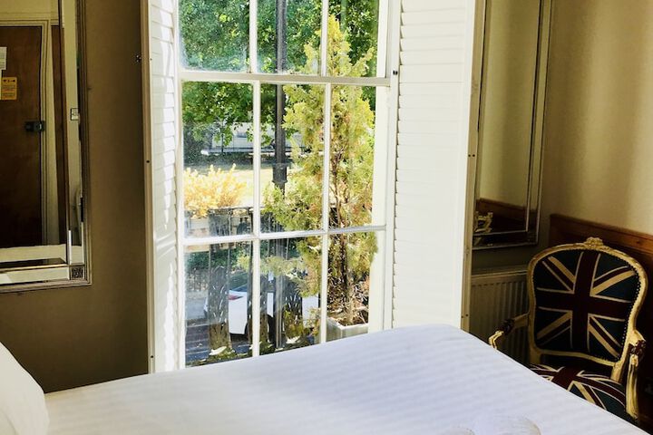 Room 18 of 71