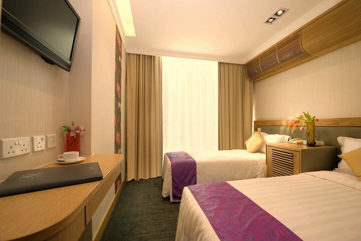 Room 6 of 62