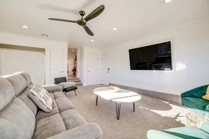 Room 3 of 17