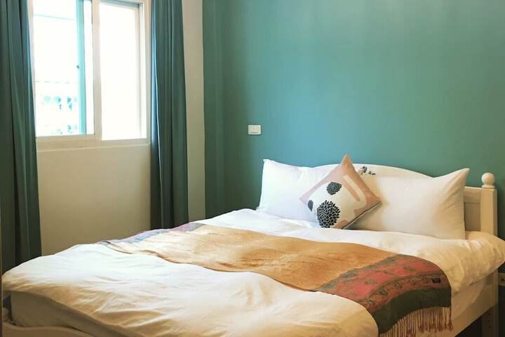 Room 18 of 36