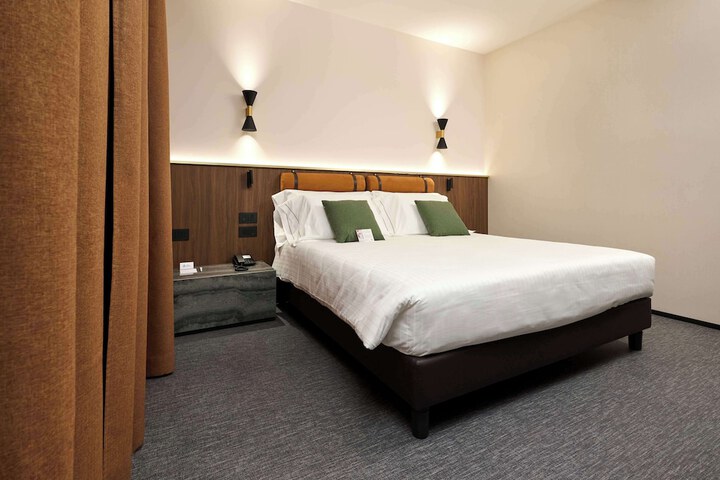 Room 35 of 109