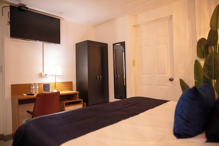 Room 27 of 79