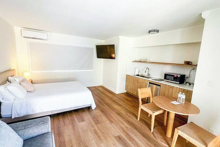Room 7 of 27