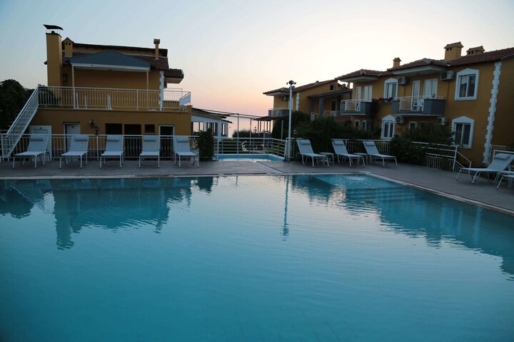 Pool 43 of 58
