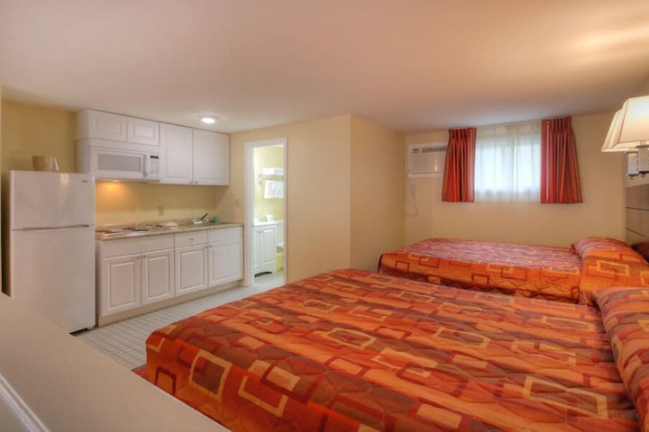 2 Queen Beds (21 of 32)
