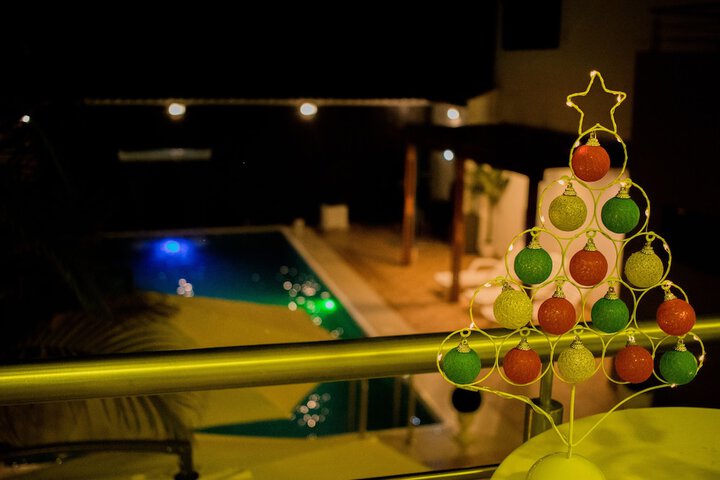 Pool 17 of 33