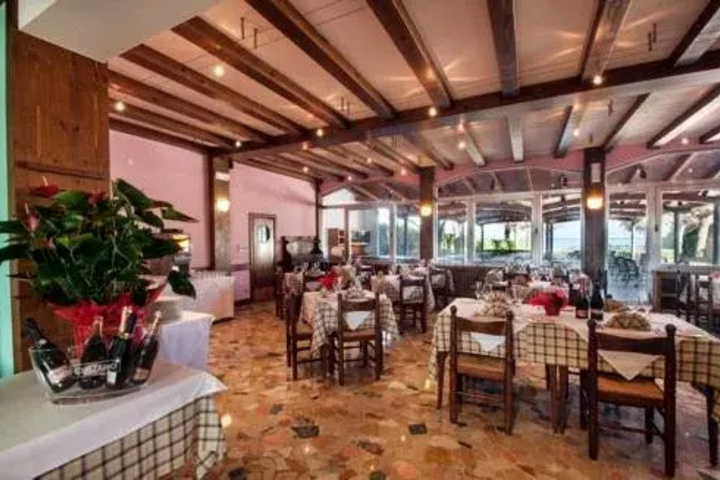 Hotel Maraschina