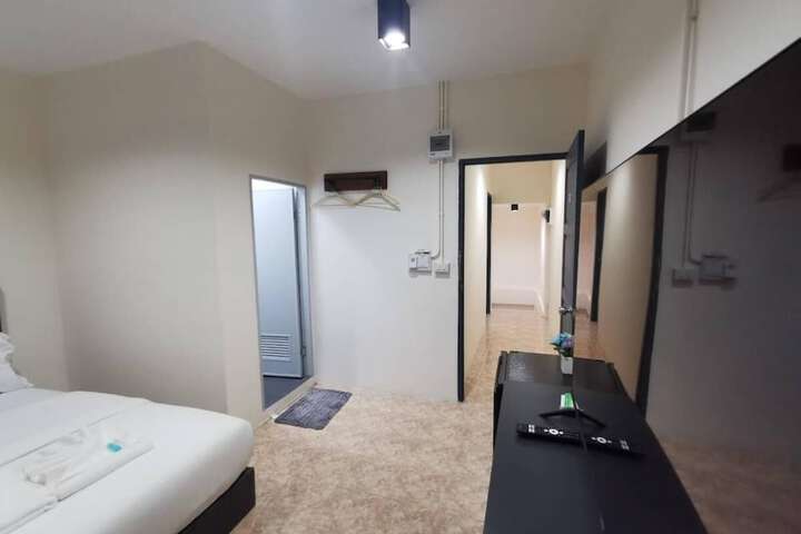 Room 3 of 22