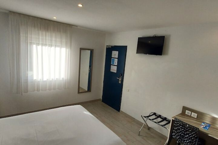 Room 17 of 91