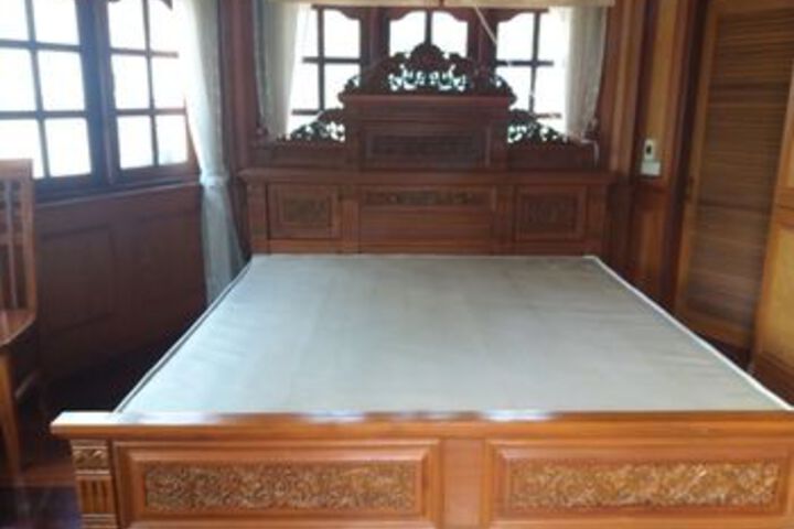 Room 6 of 19