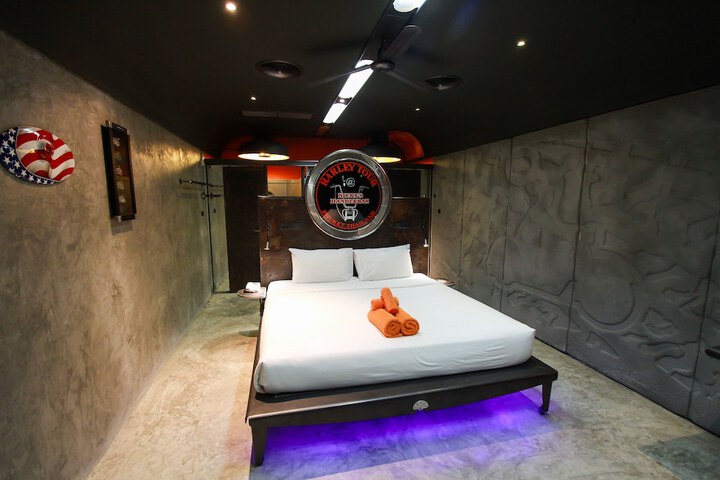 Room 8 of 29