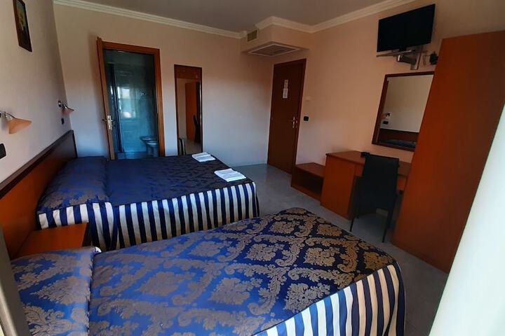Room 36 of 53