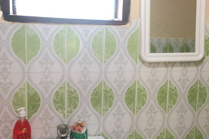 Room 49 of 80