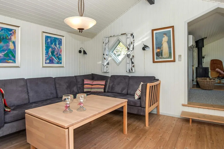 Room 2 of 11