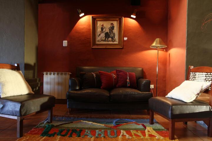 Entrance & Lobby