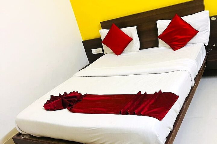 Room 8 of 25