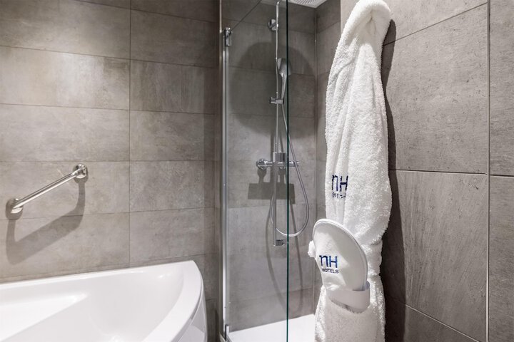 Clean Restrooms
