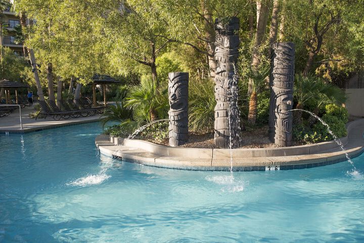 Pools & Facilities