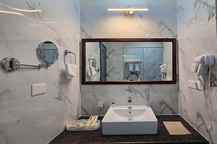 Room 14 of 20